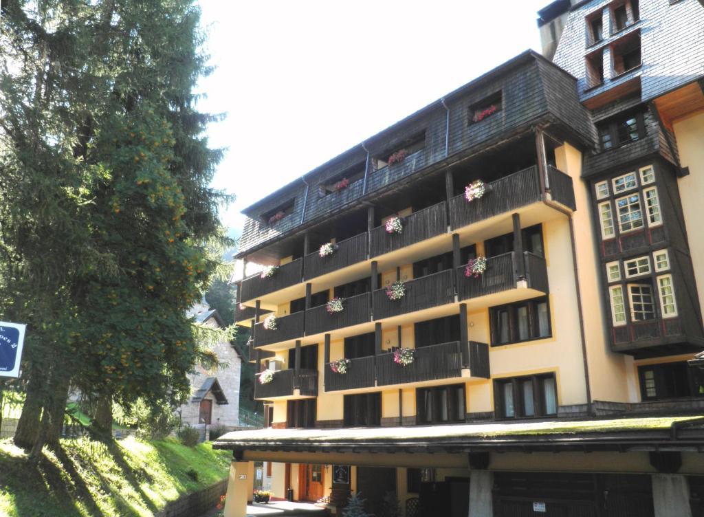 R.T.A. Hotel Des Alpes 2 Madonna Kültér fotó