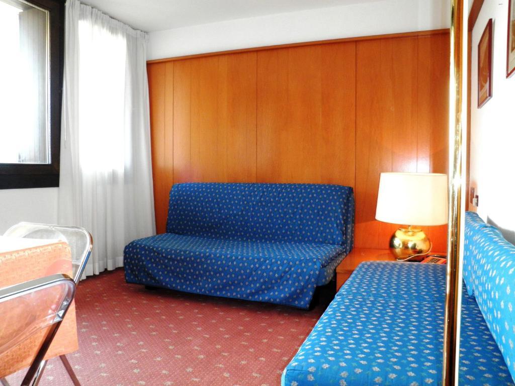 R.T.A. Hotel Des Alpes 2 Madonna Szoba fotó